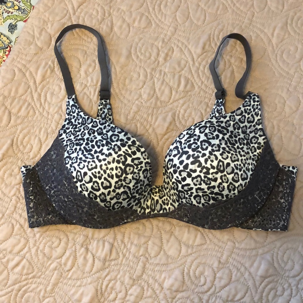 SOLD Victoria’s Secret Push-Up Bra